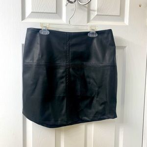 NWT Lulus faux leather mini skirt